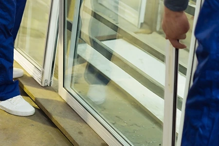 Commercial Glass Repair Technician in Whitby